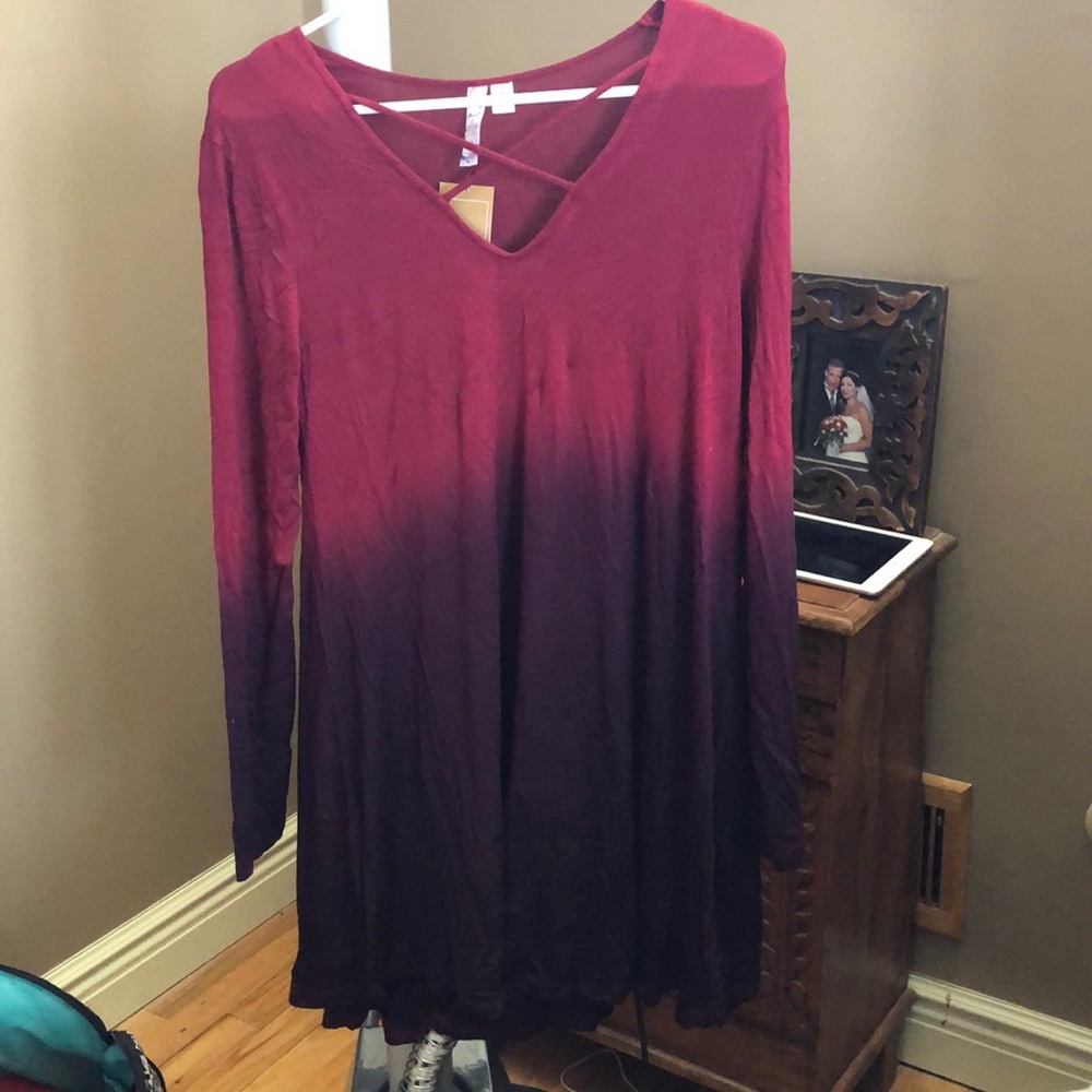 NWT Ombré Crossneck Francesca’s Dress
